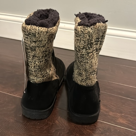 Muk Luks black and tan boots nwt 11 - Picture 4 of 8